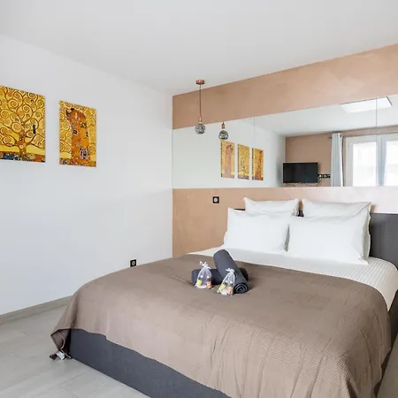 Double 6 Persons Near - Fairytale Factory * Bussy-Saint-Georges
