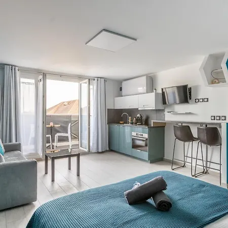 Double 6 Persons Near - Fairytale Factory * Bussy-Saint-Georges