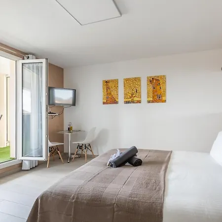 Apartment Double 6 Persons Near - Fairytale Factory